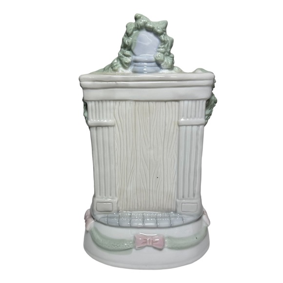 Holiday Classics 8" Handpainted Wind Up Music Santa Christmas Tablepiece Vintage - Picture 6 of 8